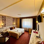 Korona Wellness, Rendezvény és Borszálloda 4*