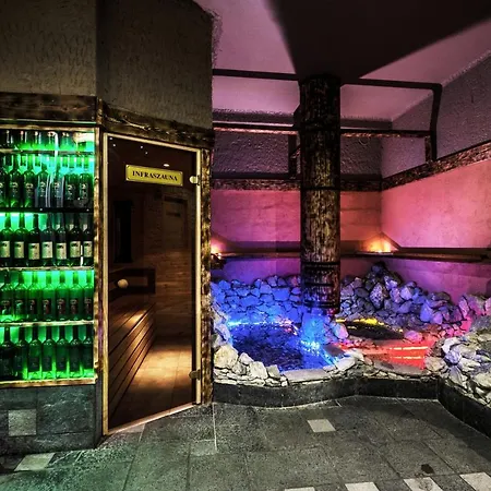 Hotell Korona Wellness, Rendezveny Es Borszalloda