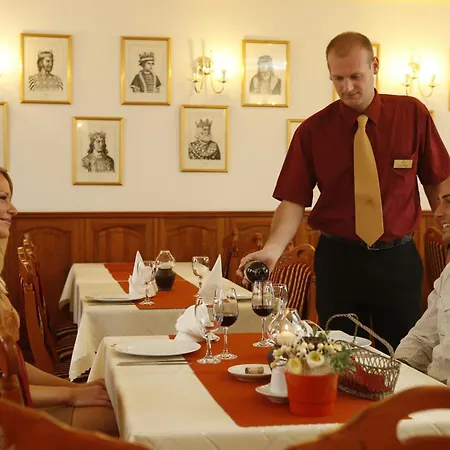 Korona Wellness, Rendezvény és Borszálloda Hotel 4*