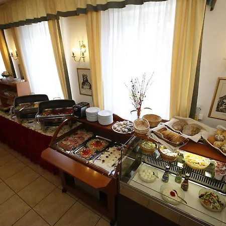 Hotell Korona Wellness, Rendezveny Es Borszalloda
