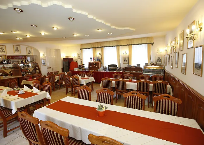 Korona Wellness, Rendezveny Es Borszalloda