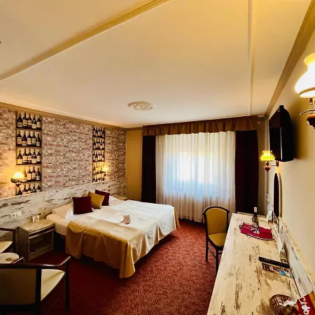 Korona Wellness, Rendezvény és Borszálloda 4*