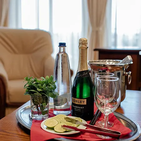 Korona Wellness, Rendezvény és Borszálloda Szálloda