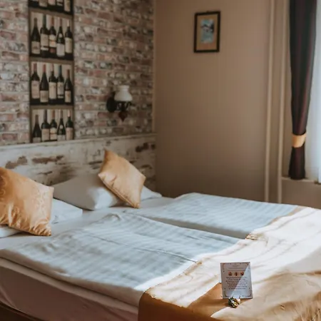 Szálloda Korona Wellness, Rendezvény és Borszálloda Eger