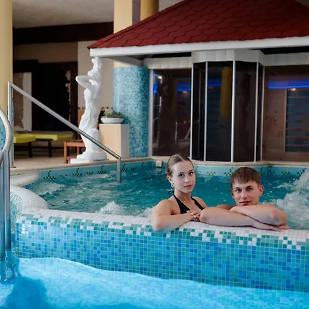 Korona Wellness, Rendezvény és Borszálloda 4*