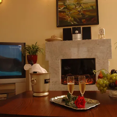 Hotel Korona Wellness, Rendezvény és Borszálloda 4*