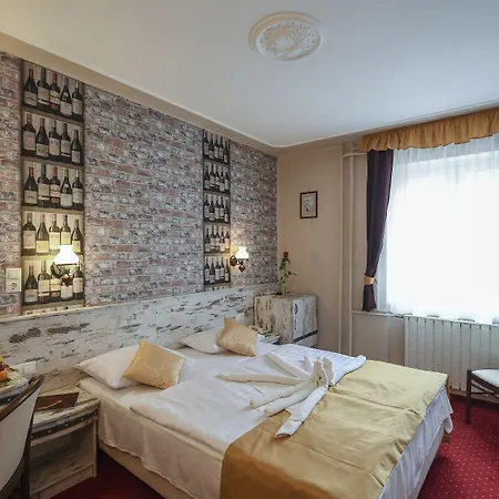 Korona Wellness, Rendezvény és Borszálloda Hotel 4*