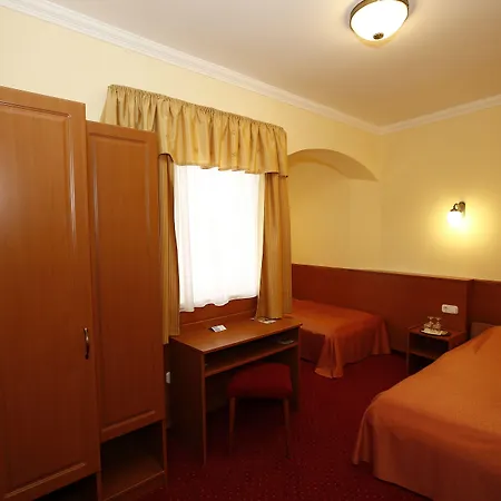 Korona Wellness, Rendezveny Es Borszalloda Hotel