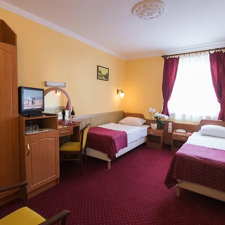 Hotel Korona Wellness, Rendezveny Es Borszalloda 4*