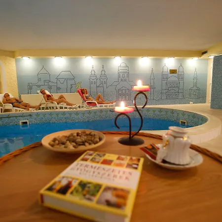 ホテル Korona Wellness, Rendezveny Es Borszalloda 4*