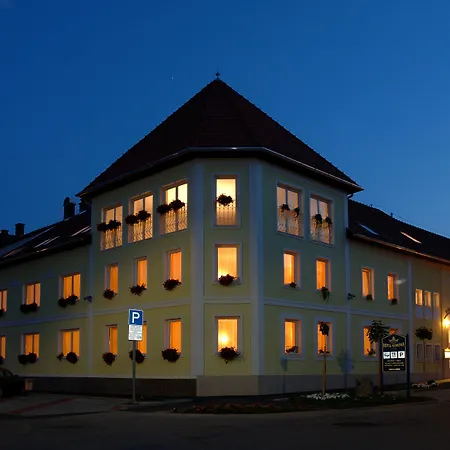 Korona Wellness, Rendezveny Es Borszalloda Hotel 4*