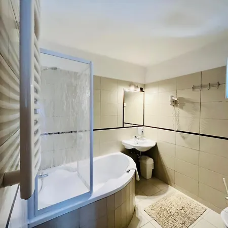 Korona Wellness, Rendezvény és Borszálloda Szálloda Eger