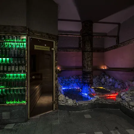 Korona Wellness, Rendezveny Es Borszalloda Hotel
