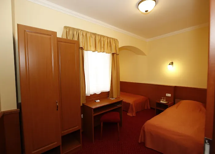Korona Wellness, Rendezveny Es Borszalloda Hotell